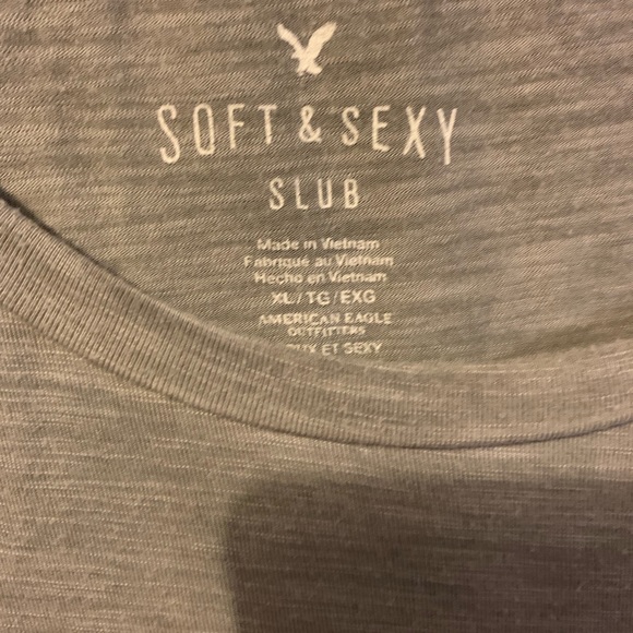 Gray long sleeve AEO shirt - Picture 2 of 2